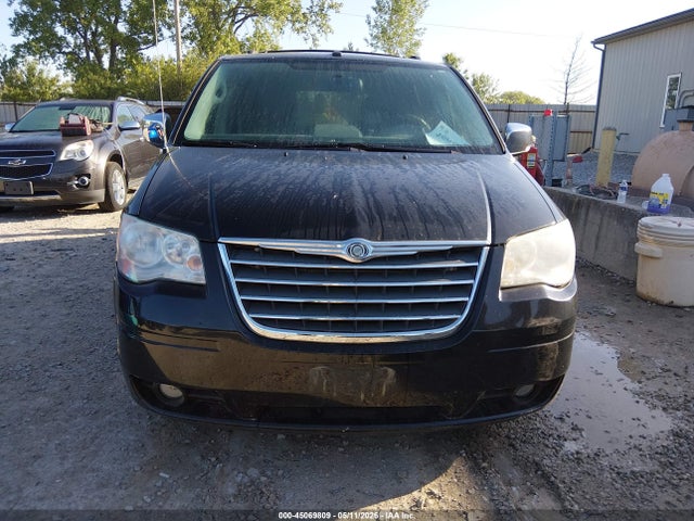 Chrysler Town & Country Touring