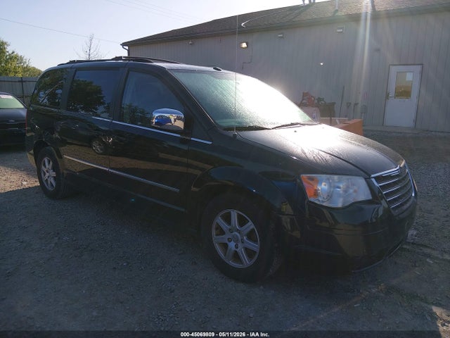 Salvage Chrysler Town & Country Image