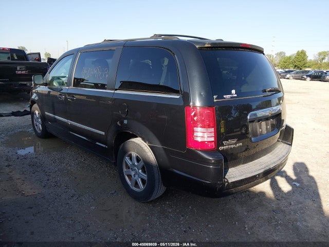 Chrysler Town & Country Touring