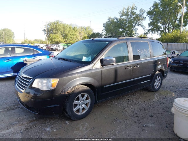 Chrysler Town & Country Touring