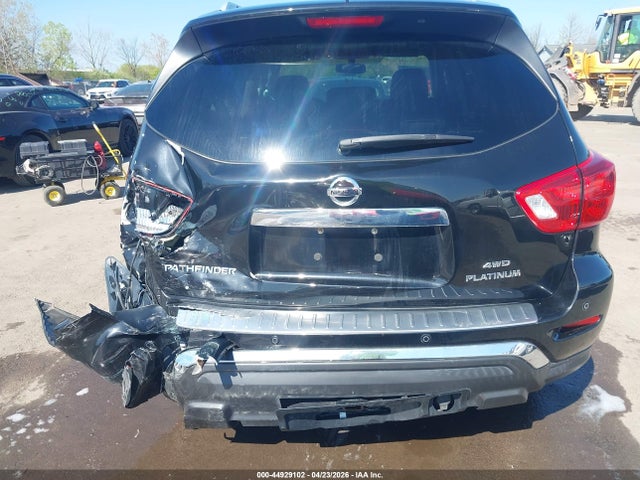 Nissan Pathfinder Platinum