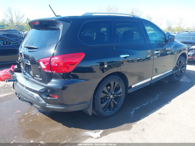 Nissan Pathfinder Platinum