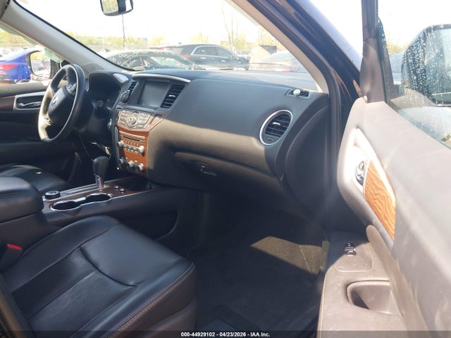 Nissan Pathfinder Platinum