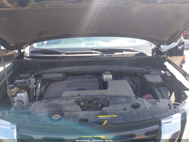 Nissan Pathfinder Platinum