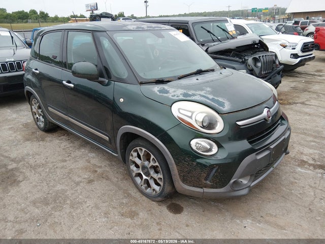 Salvage FIAT 500L Image
