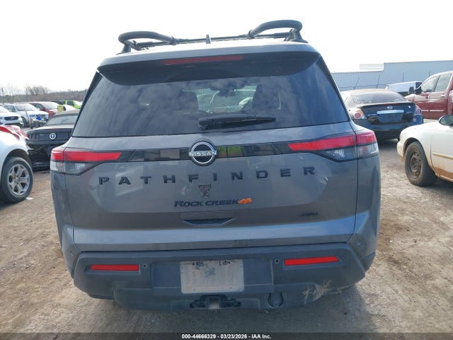 Nissan Pathfinder Rock Creek 4wd