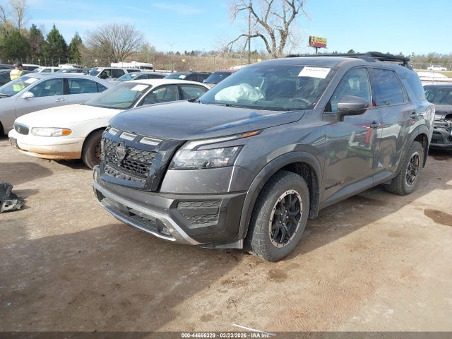 Nissan Pathfinder Rock Creek 4wd