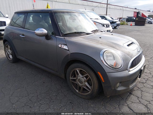 Salvage MINI Cooper S Image