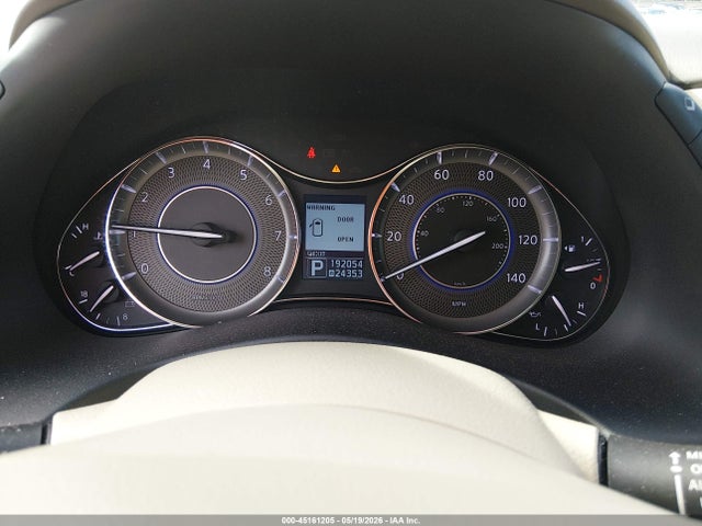 INFINITI Qx