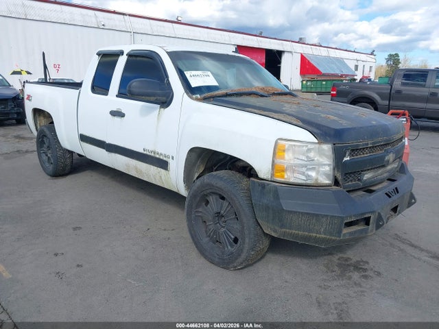 Salvage Chevrolet Silverado 1500 Image
