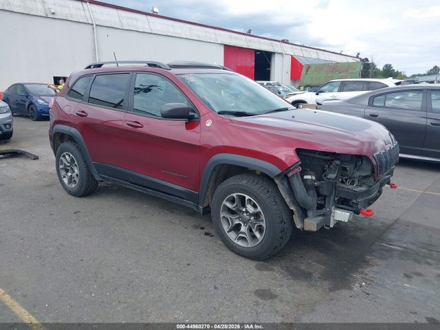 Salvage Jeep Cherokee Image