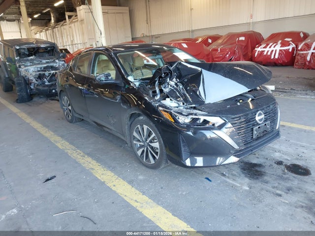 Salvage Nissan Sentra Image