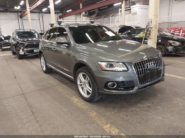Salvage Audi Q5 Image
