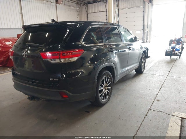Toyota Highlander Se