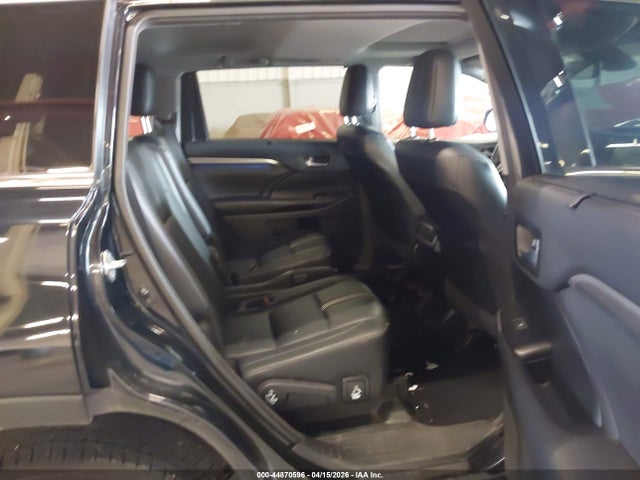 Toyota Highlander Se