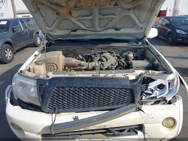 Toyota Tacoma Base V6