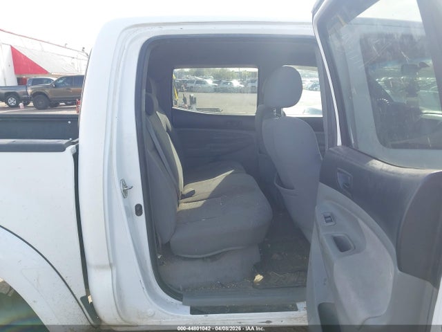 Toyota Tacoma Base V6