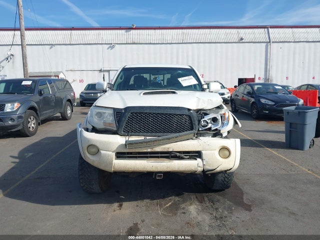 Toyota Tacoma Base V6