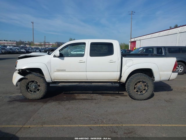 Toyota Tacoma Base V6