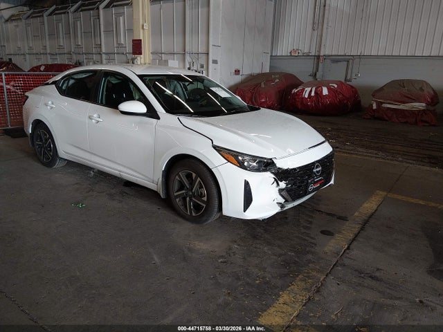 Salvage Nissan Sentra Image