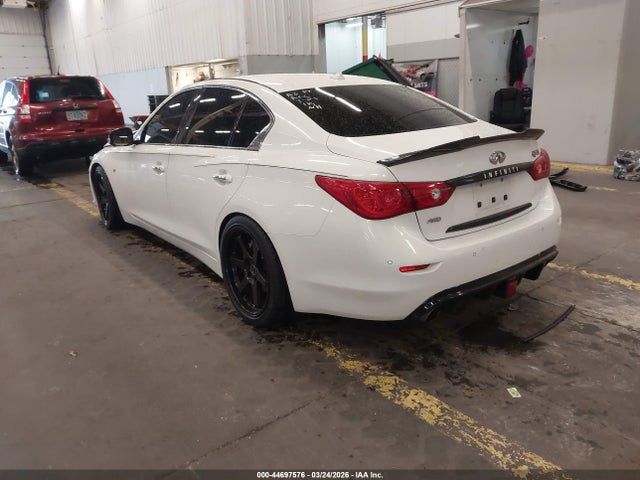 INFINITI Q50 Sport