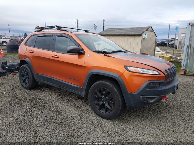 Salvage Jeep Cherokee Image