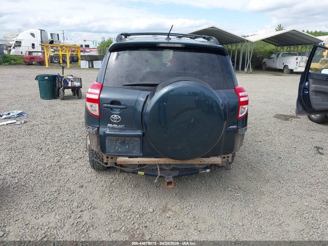 Toyota RAV4 Limited V6