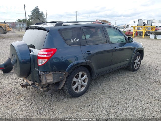 Toyota RAV4 Limited V6