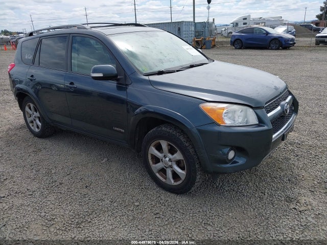 Salvage Toyota RAV4 Image