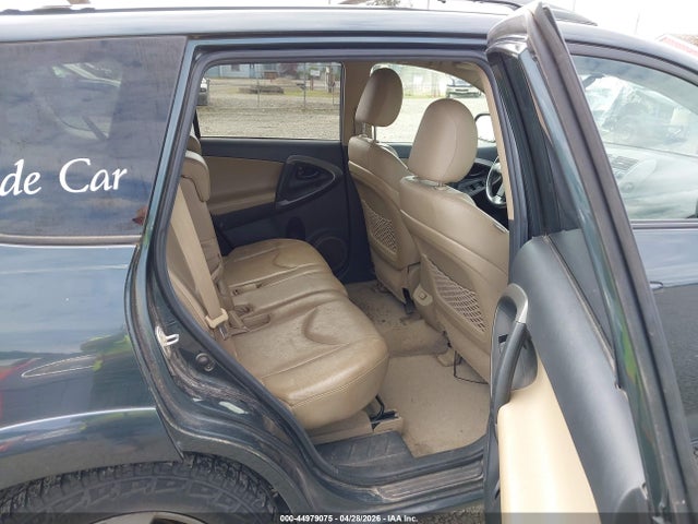 Toyota RAV4 Limited V6