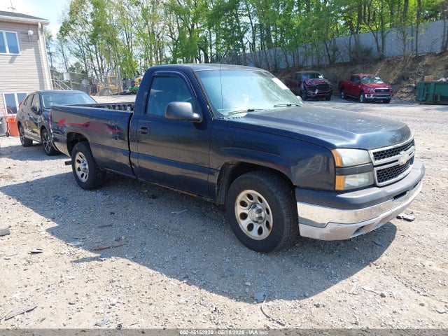 Salvage Chevrolet Silverado 1500 Image