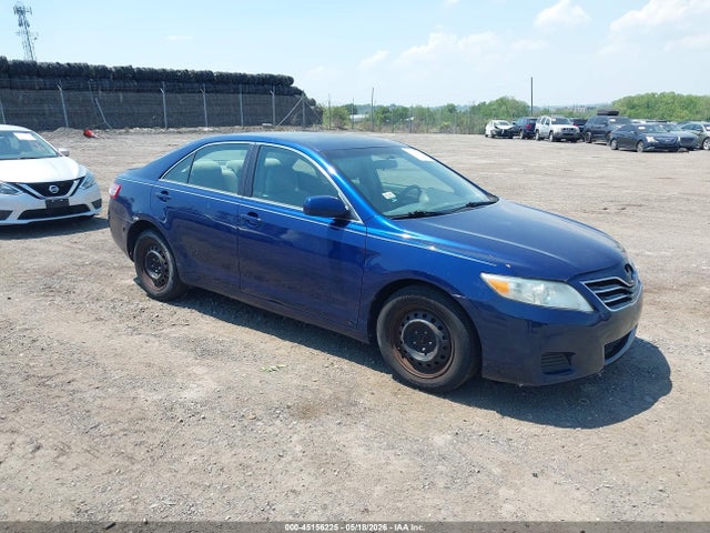 Salvage Toyota Camry Image