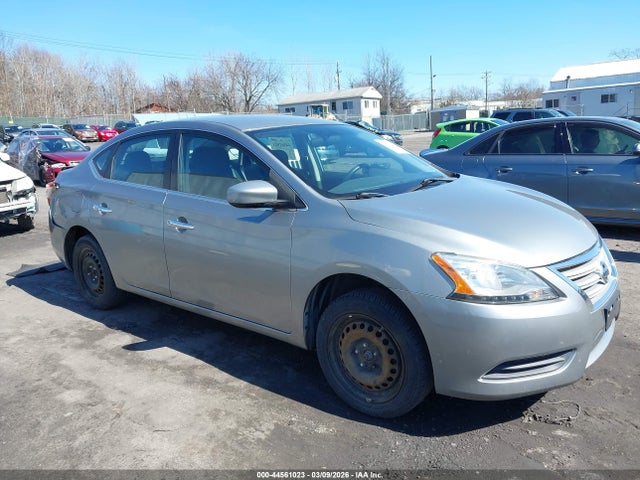 Salvage Nissan Sentra Image