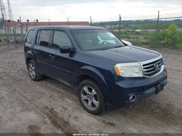 Salvage Honda Pilot Image
