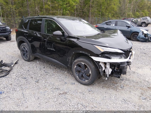 Salvage Nissan Rogue Image
