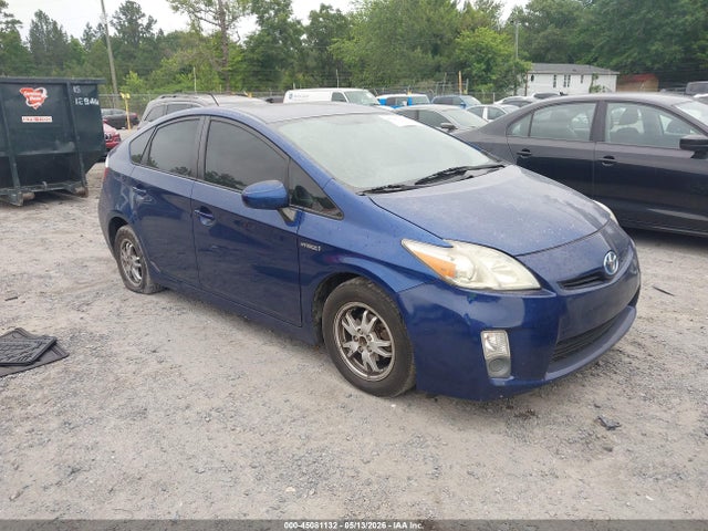 Salvage Toyota Prius Image