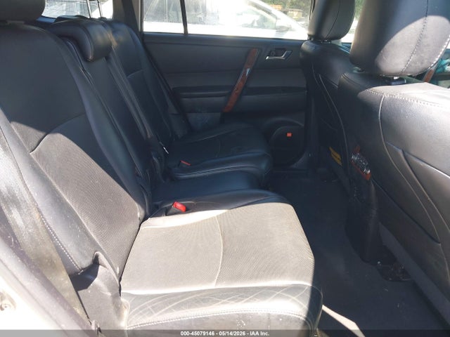 Toyota Highlander Limited V6