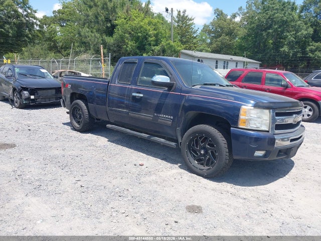Salvage Chevrolet Silverado 1500 Image