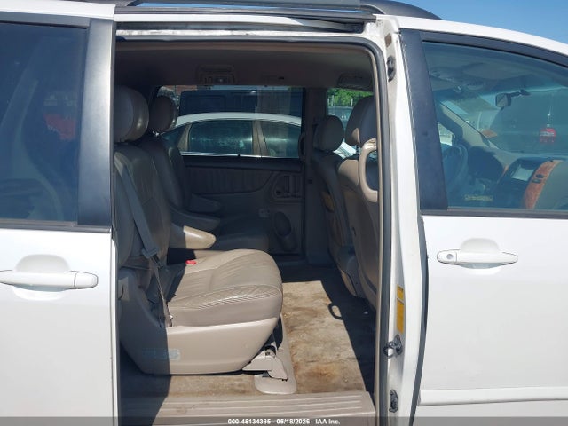 Toyota Sienna Xle