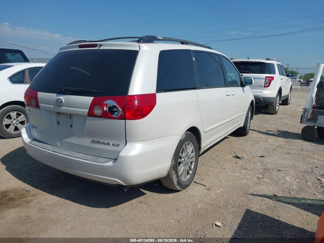 Toyota Sienna Xle