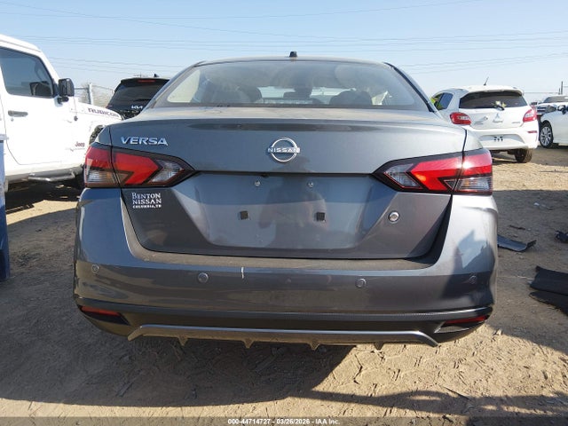 Nissan Versa 1.6 S