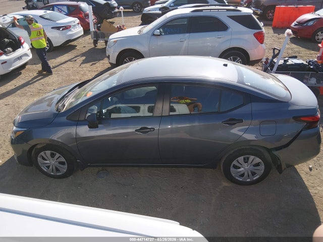 Nissan Versa 1.6 S