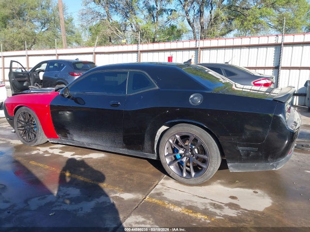 Dodge Challenger 392 Hemi Scat Pack Shaker