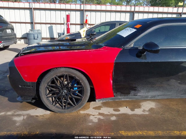 Dodge Challenger 392 Hemi Scat Pack Shaker