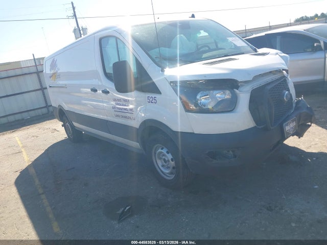 Salvage Ford Transit Image