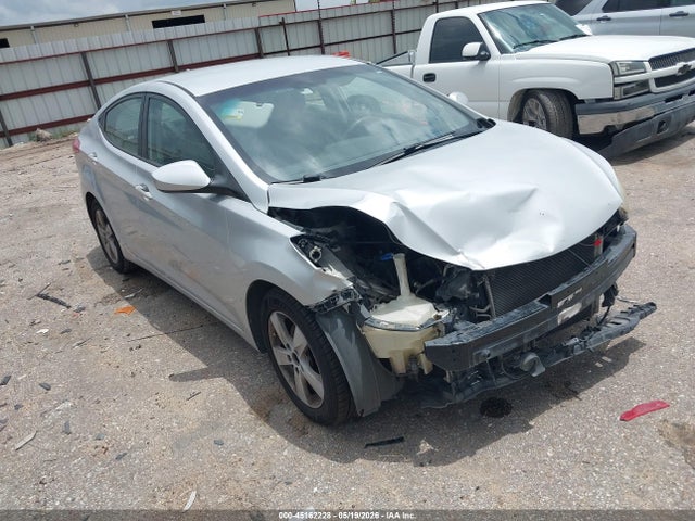 Salvage Hyundai ELANTRA Image