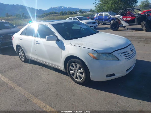 Salvage Toyota Camry Image