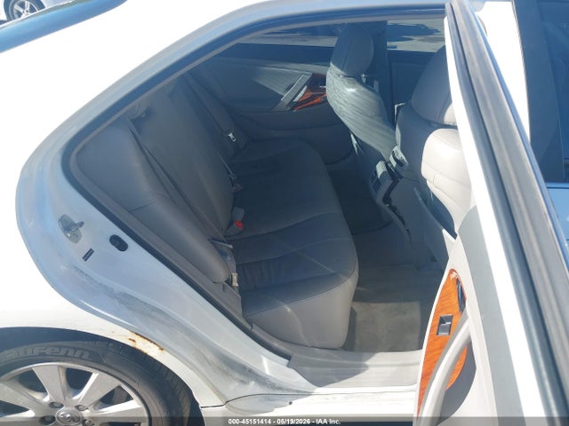 Toyota Camry Xle V6