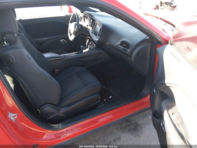 Dodge Challenger Sxt