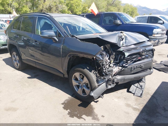 Salvage Toyota RAV4 Image